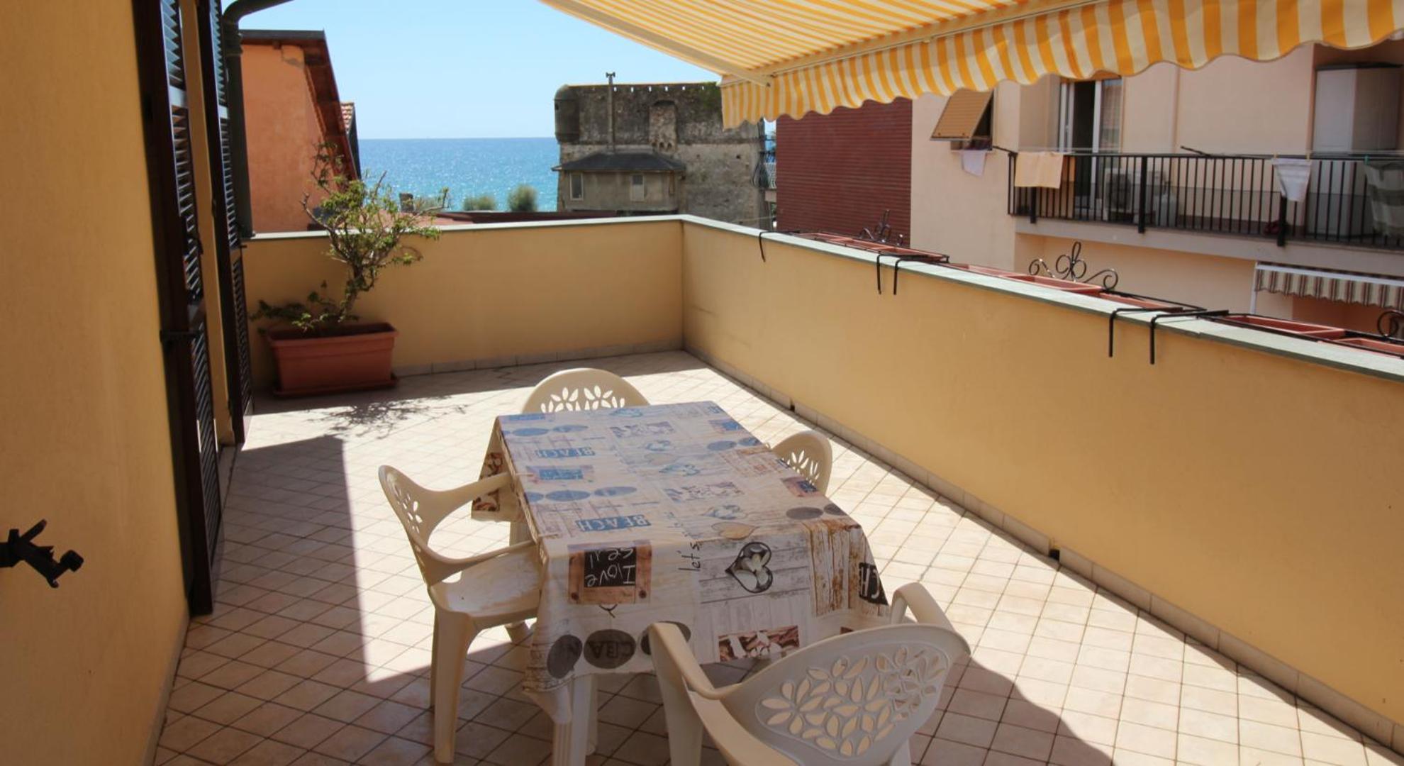 Garibaldi Appartamenti Riva Ligure Bagian luar foto