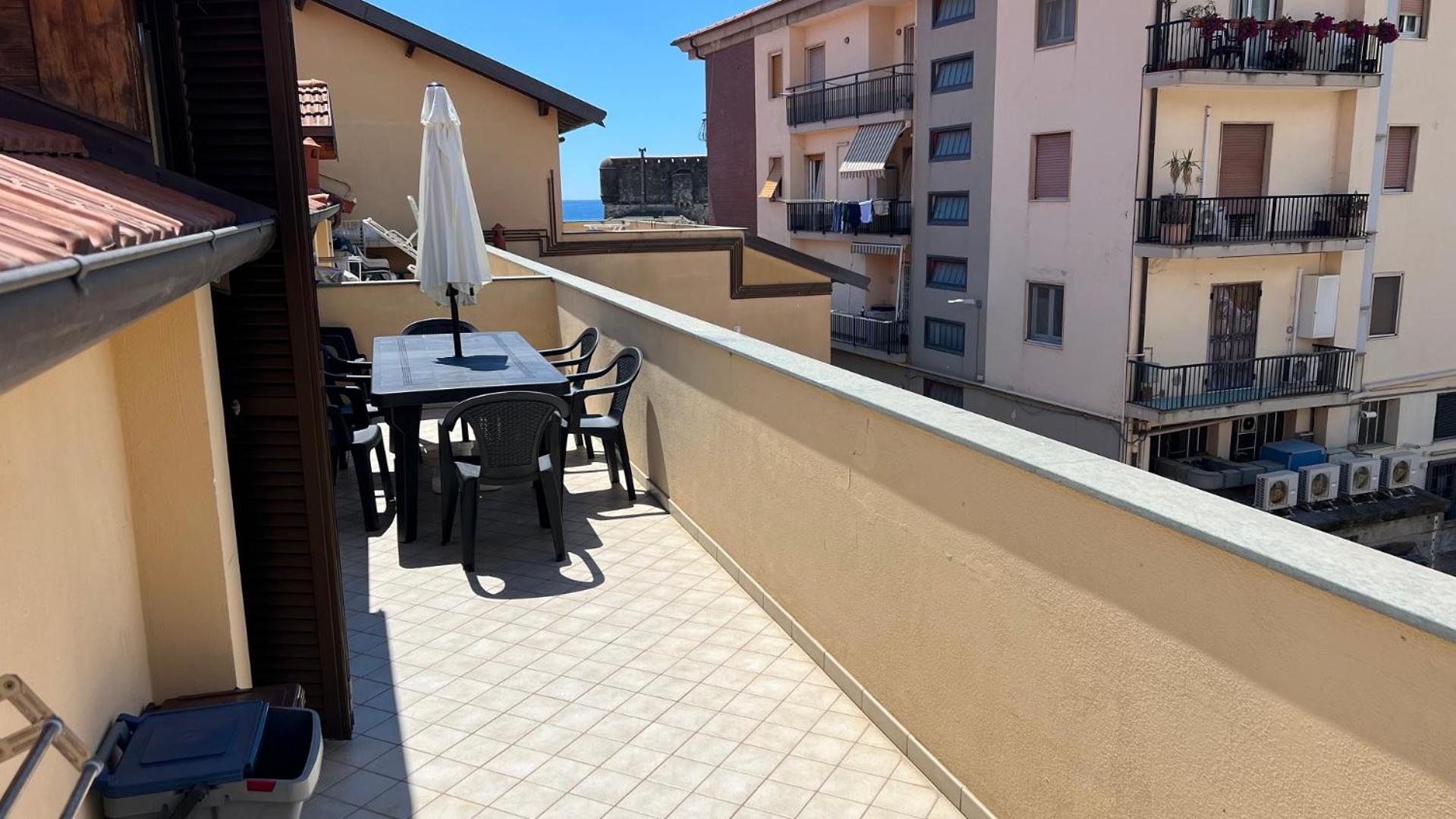 Garibaldi Appartamenti Riva Ligure Bagian luar foto